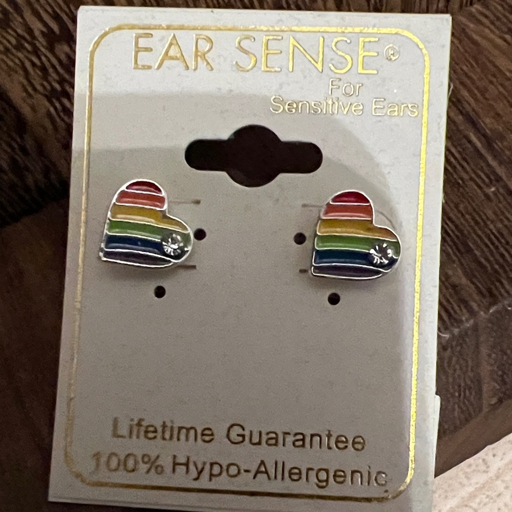 3/$18 Rainbow Heart Earrings with Crystal Accent Lot 745 - Picture 3 of 5